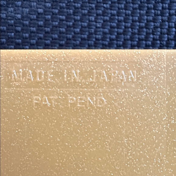 Vintage Nintendo Pokémon Gold Version GameBoy Color 2000 Authentic - Picture 4 of 4